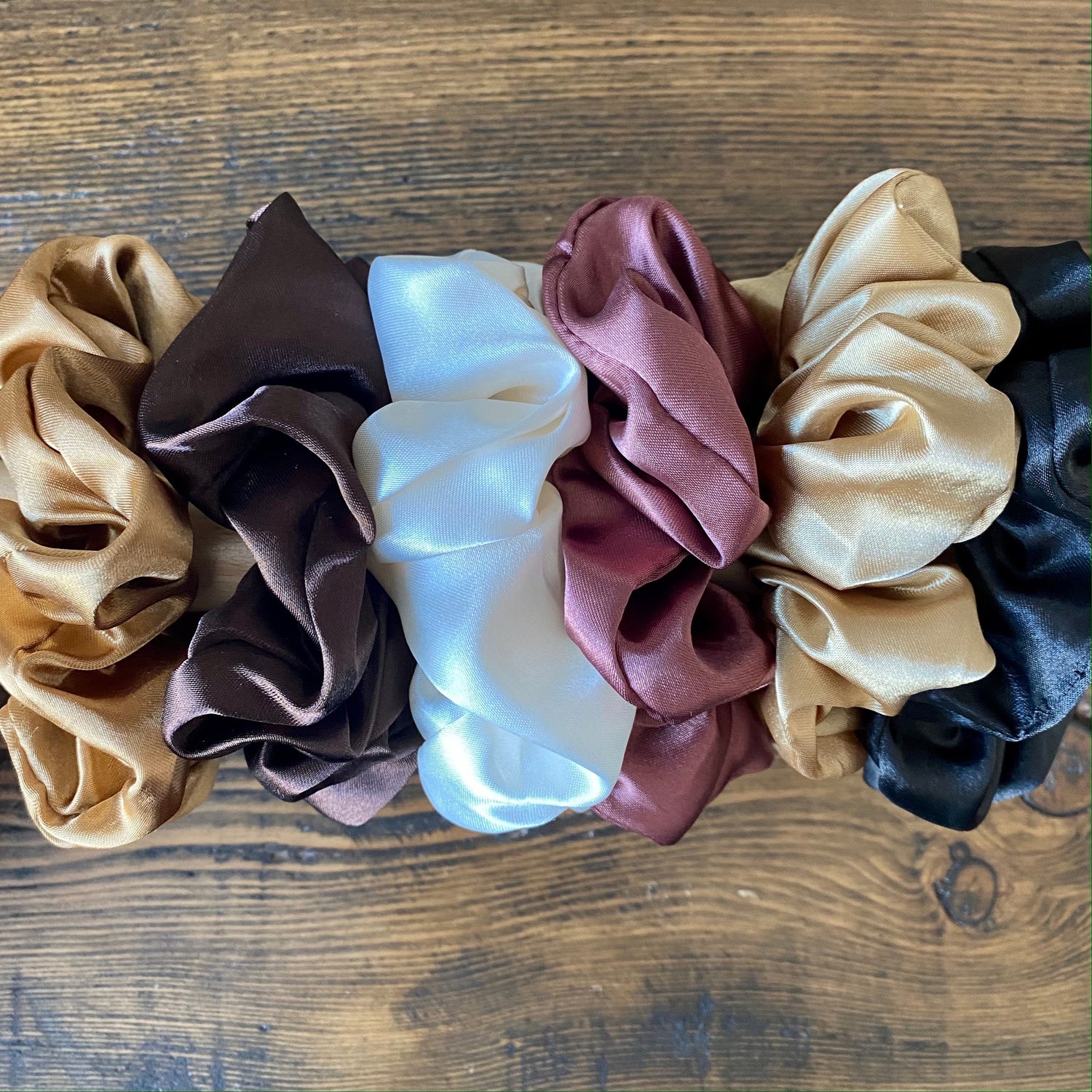 CHOUCHOUS SATINÉS - Lot de 6 choux