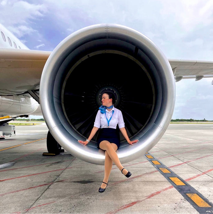 Title: Signé Sarah: Revolutionizing Flight Attendants' World with Unbreakable Tights